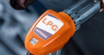 Unglaubliche Ersparnis und Umweltschutz: Rüsten Sie Ihren Ford auf LPG-Flüssiggas um! (Foto: AdobeStock - Kirill Gorlov 520906587)