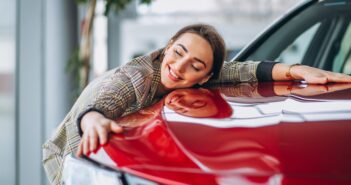 Entdecken Sie, warum Autobeiträge steigen und was Sie dagegen tun können (Foto: AdobeStock - Petro - 483992467)